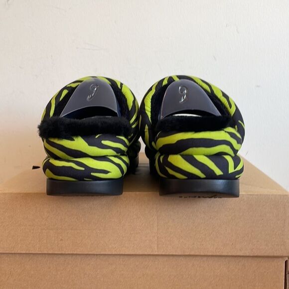 UGG Maxi Puff Slide Tiger Print Sandal Women Size 9 - Picture 11 of 15